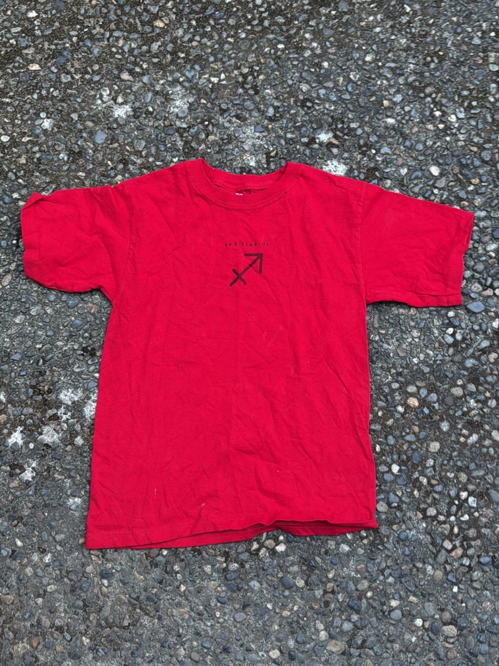 Vintage Red Crop Tee with Black Sagittarius Arrow Graphic